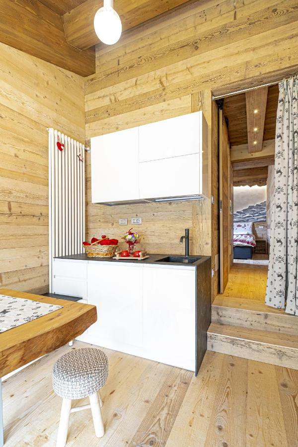 Amelu' Hotel Ostana Bagian luar foto